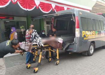 Peduli Kemanusiaan, Polres Jepara : Warga Sakit Dibawa ke Rumah Sakit