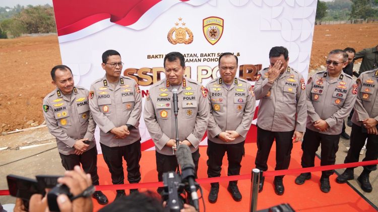 Pengobatan Gratis, SSDM Polri Berikan Tiga Hal