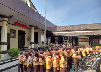 Perkenalan adalah Moment Terbaik, Polisi Sahabat Anak