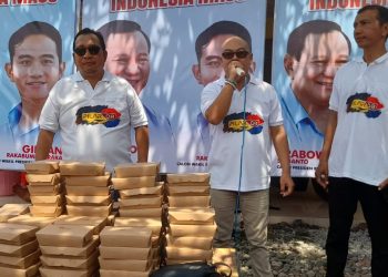 Satu Barisan Prabowo – Gibran !!! Ketua Umum Pilar 08 Turun Bagikan Makanan Gratis