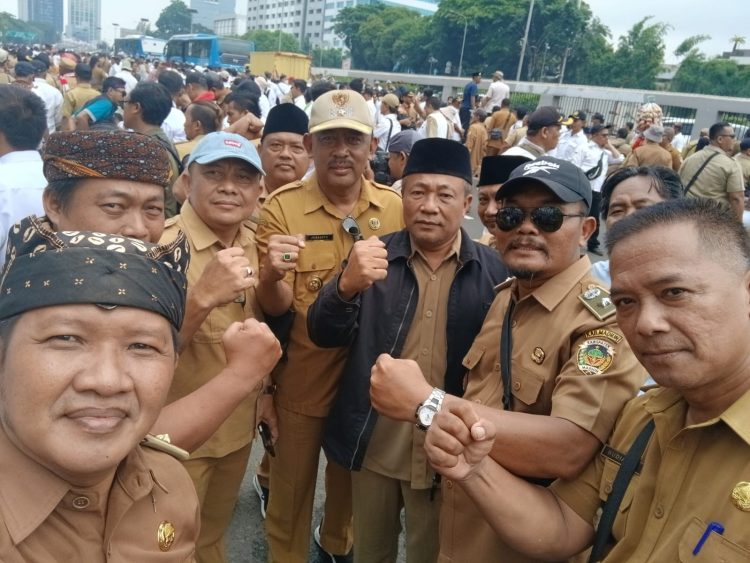 Molor DPR RI !!! Desa Bersatu Kecewa dan Lakukan Aksi