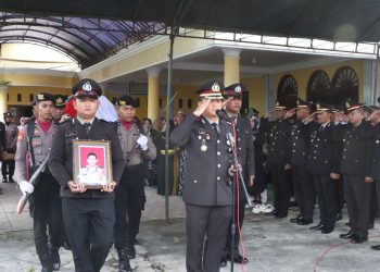 Tempat Terakhir, Kapolres Jepara Hantarkan Almarhum Ipda Nor Handoko