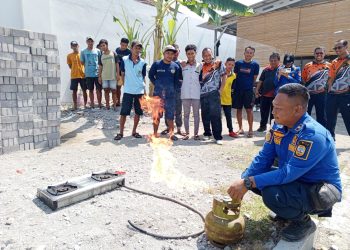 Tingkatkan Kesiapsiagaan, Kepala Lapas Pati Gelar Simulasi Kebakaran