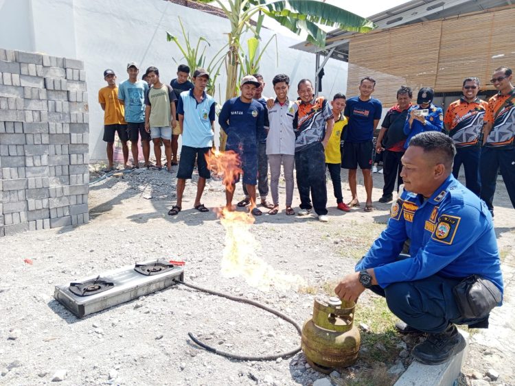 Tingkatkan Kesiapsiagaan, Kepala Lapas Pati Gelar Simulasi Kebakaran