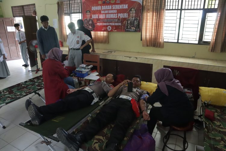Kolaborasi TNI – Polri dan Siswa di Banjar, Kini Donor Darah Serentak