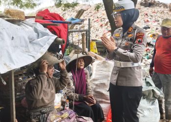 Satlantas Polres Rembang Wujudkan Kepedulian Lewat Jumat Berkah
