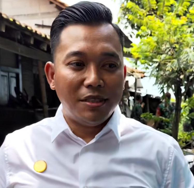 Remaja di Arak Warga, Para Dermawan Hadir