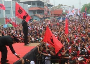 Ribuan Massa Merah Padati Joyo Kusumo