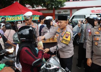Pererat Silaturahmi, Polresta Pati Bagikan 2000 Paket Takjil Ramadan ke Masyarakat