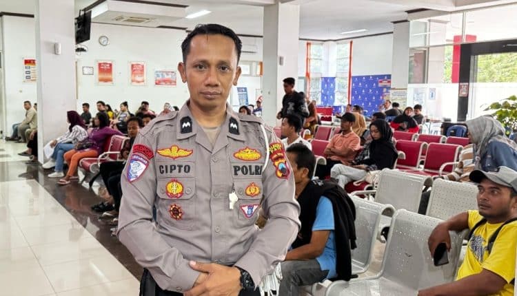 Masyarakat Serbu Samsat Pati, Ada Apa?