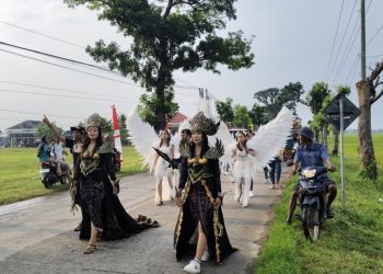 Karnaval Perdana Desa Tlogoayu Pecahkan Suasana, Ribuan Warga Tumpah Ruah Saksikan Kirab Budaya