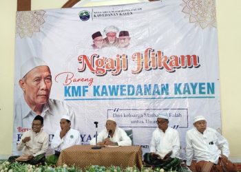 Keluarga Mathali’ul Falah Kawedanan Kayen Rutin Ngaji Hikam