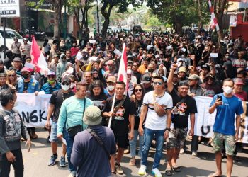 Ribuan Warga Pati Serentak Kirim Surat ke KPK, Desak Penangkapan Bupati Sudewo