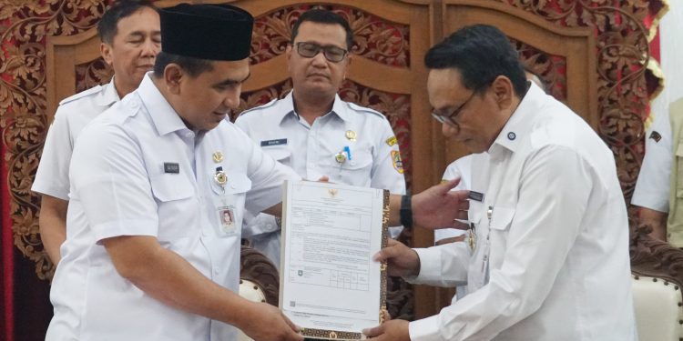 Chandra Resmi Jadi Plt Bupati Pati, Taj Yasin Tekankan Integritas dan Pelayanan Publik