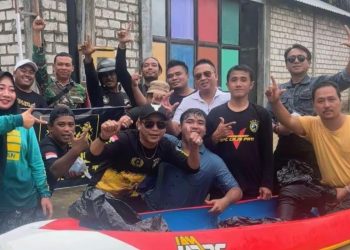 Berbagi Ratusan Nasi Bungkus, Mukit Berjiwa Sosial
