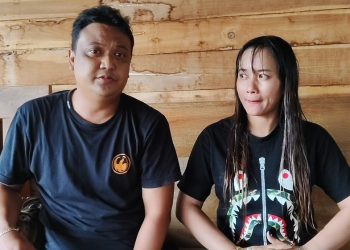 Sekdes Dengkek dan Bos JL Dirikan Posko Darurat, 300 Nasi Bungkus Dibagikan ke Korban Banjir