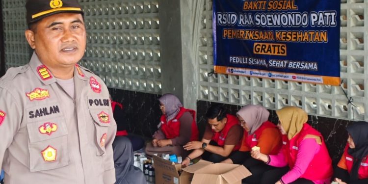 Layanan Kesehatan Gratis dan Bansos, Polsek Sukolilo Gandeng RSUD Soewondo
