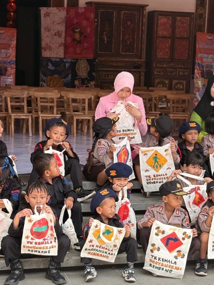 Cinta Budaya Sejak Dini di Rumah Merah Lasem