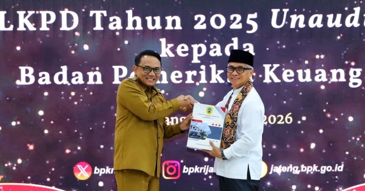 Komitmen Transparansi Keuangan Daerah, Plt Bupati Pati Serahkan LKPD 2025 ke BPK