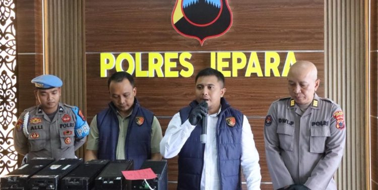 Satreskrim Bongkar Sindikat Pencurian Baterai Tower XL, 3 Tersangka Ditangkap