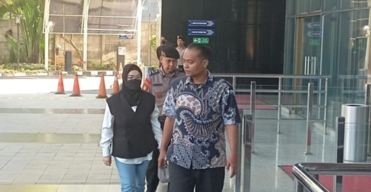KPK OTT Bupati Sukoharjo, Dugaan Pemerasan Perangkat Daerah