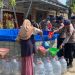 Air Bersih Jadi Rebutan di Musim Kemarau, Brimob Bantu Warga