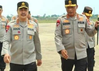 Wakapolri Dikukuhkan Sebagai Kehormatan Adat Dayak