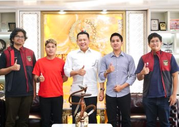 Berlaga Membawa Nama Indonesia, Ketua MPR RI Lepas 11 Atlet Balap