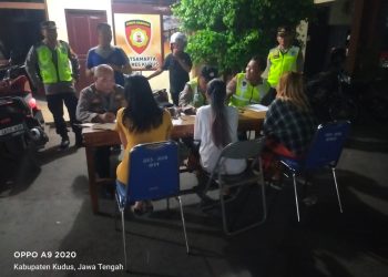 Gerebek Kafe, Polres Kudus Amankan Pemandu Karaoke, Pengunjung dan Miras