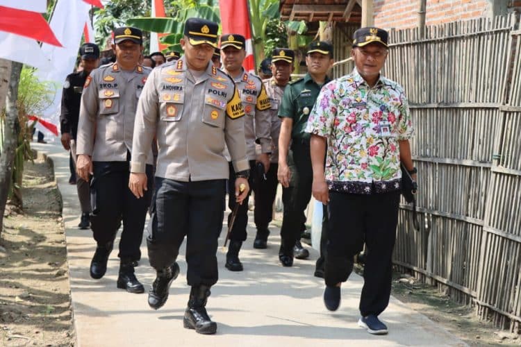 Tiga Desa Terima Bantuan Sumur Bor, Kapolresta Pati Turun