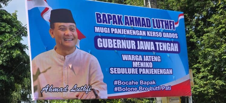 se- Kabupaten Pati Ramai Baliho Irjen Pol. Ahmad Luthfi