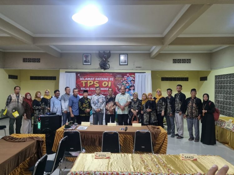 Yashadi Apresiasi Tiga Pilar Kabupaten Cek Sejumlah TPS di Desa Lengkong