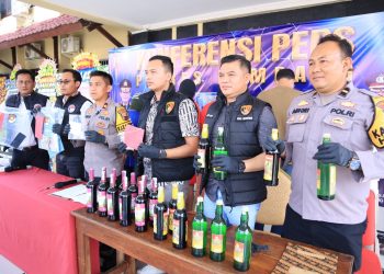 Polisi Sita 265 Botol Miras Dalam Operasi Cipta Kondisi