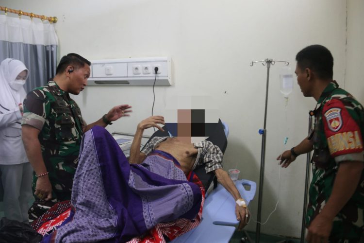 Dandim Pati Perintahkan Babinsa Awasi Kondisi Pasien Kurang Mampu