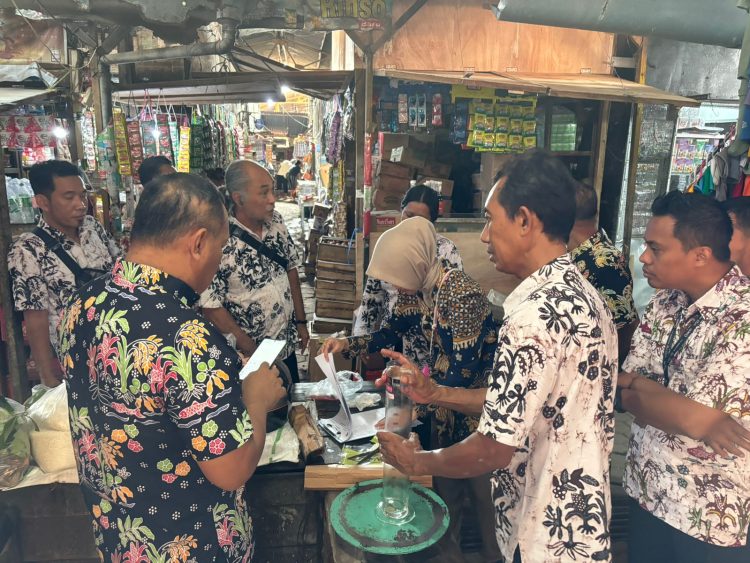 Awasi Minyak Goreng, Warga Diharap Tenang