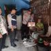Warga Desa Pesagi Terima Bansos di Momen Ramadan