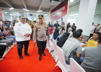 Ribuan Pekerja Terima Layanan Kesehatan Gratis, Kapolri Hadir