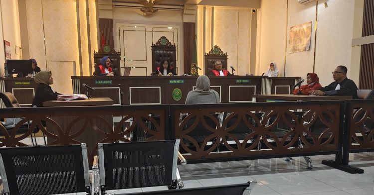 Bukti Vidio di Putar Empat Kali, Karmisih Tidak Berkata