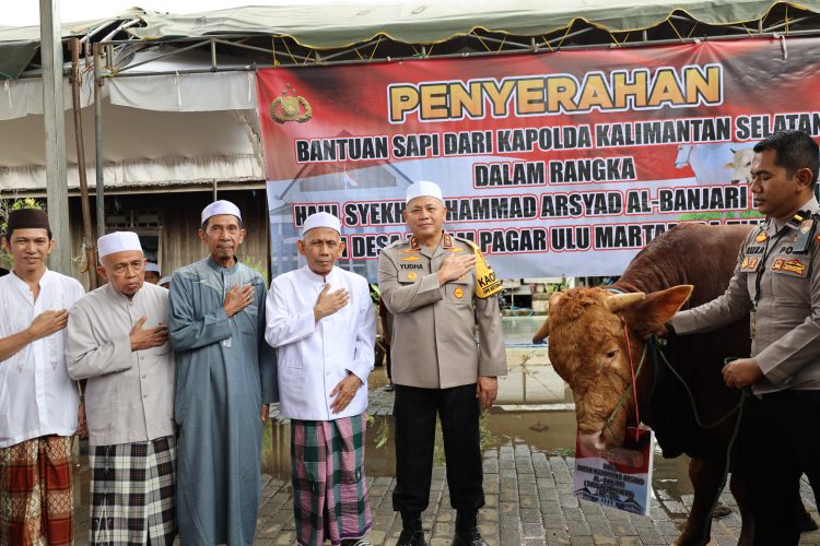 Haul Ke 219, Polda Kalsel Serahan Hewan Kurban