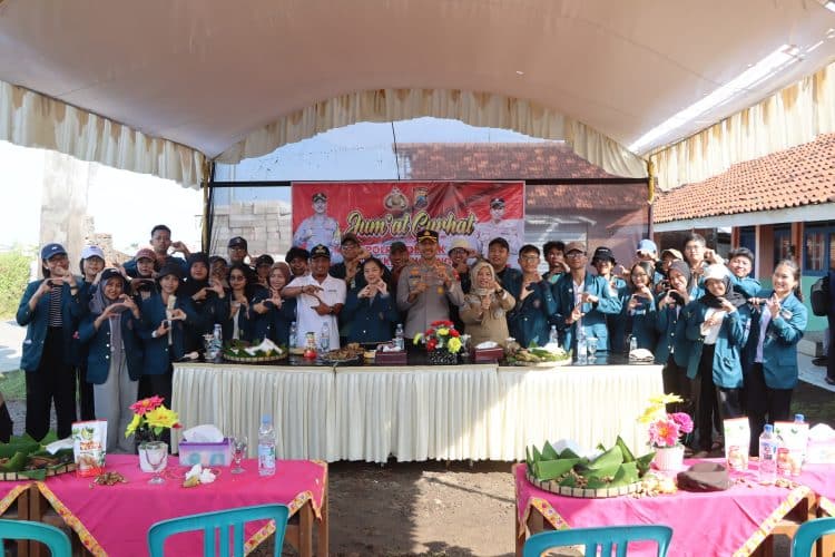 Cegah Abrasi, Polres Demak Tanam Ribuan Mangrove