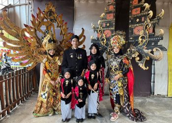 Ukhwatur Roi : Uri – Uri Tradisi Jawa “Ngreksa Adab Yasa Omah Kencana”