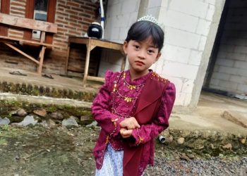 Memikat Penonton, Ratu Ulfa Syifanazia Adreena Jadi Sorotan Pakai Kebaya