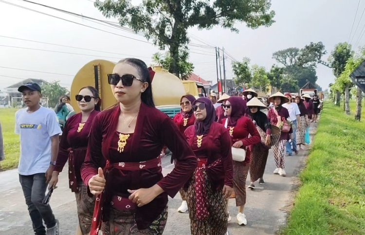 Kirab Budaya Desa Tlogoayu, Perdana!