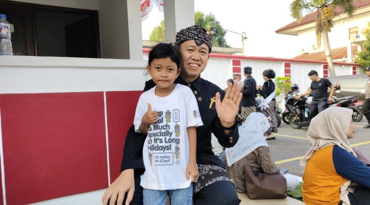 Kirab Hari Jadi Pati ke 702, Fauzin Futiarso, S.T : Ratu Ulfa Tunjukkan Bakat dan Kesopanan