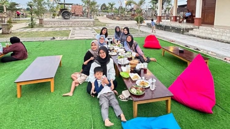 Tunggak Semi, Bukti Sukses BUMDes Asempapan Ciptakan Spot Nongkrong