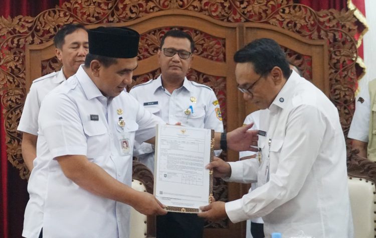 Chandra Resmi Jadi Plt Bupati Pati, Taj Yasin Tekankan Integritas dan Pelayanan Publik