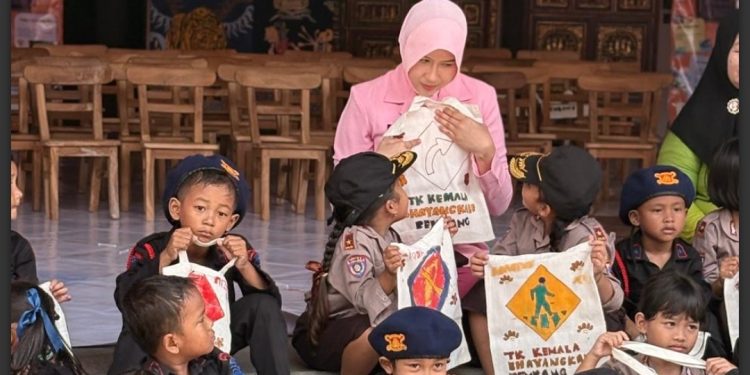 Cinta Budaya Sejak Dini di Rumah Merah Lasem