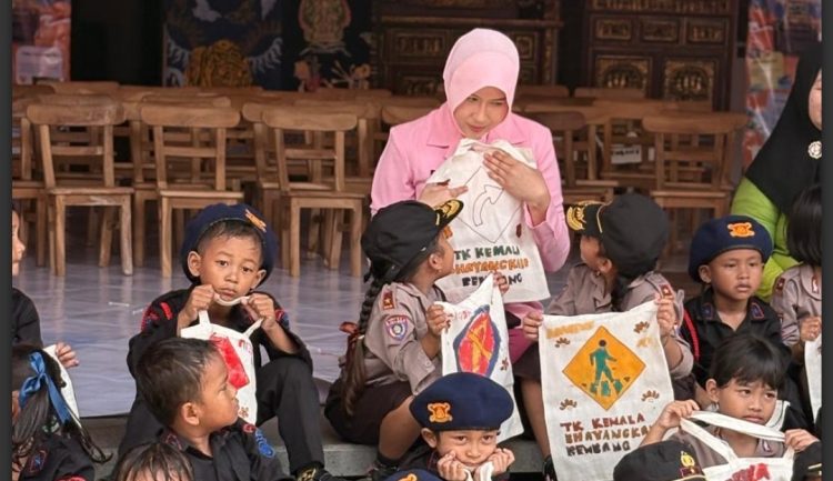 Cinta Budaya Sejak Dini di Rumah Merah Lasem