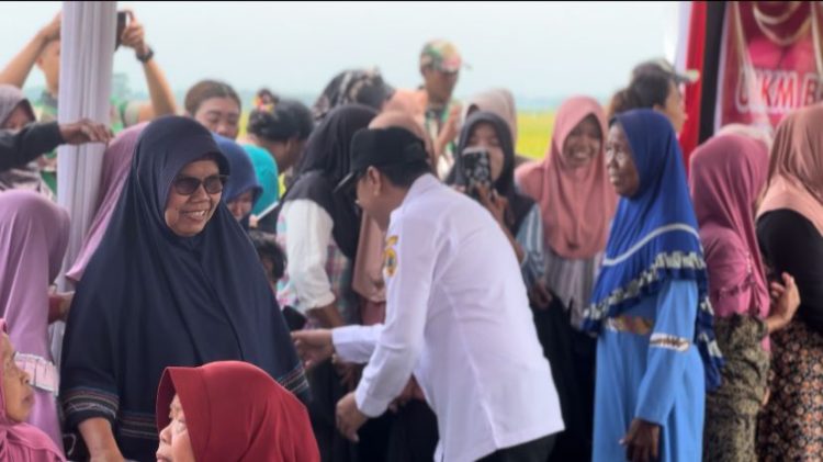 Pasar Murah TMMD Kodim Pati Diserbu Warga, Sembako Ludes Hitungan Menit