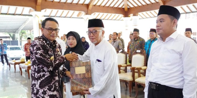 Baznas Pati Dilantik, Plt Bupati Dorong Rumah Layak dan Beasiswa